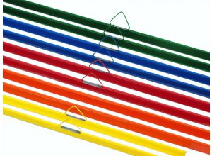 Listwy do oprawy kalendarzy i plakatów metalowe z zawieszką 1000 kmpl.